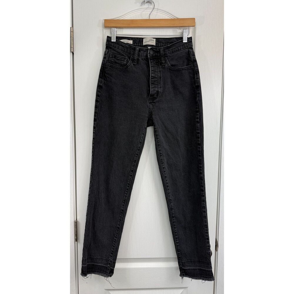 Universal Thread Women's 4R High Rise 90s Slim Black Jeans Raw Hem
